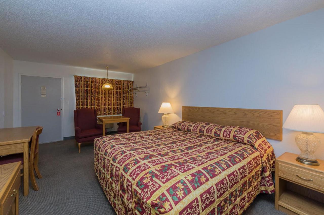 Motel 8 Rock Springs Exterior photo